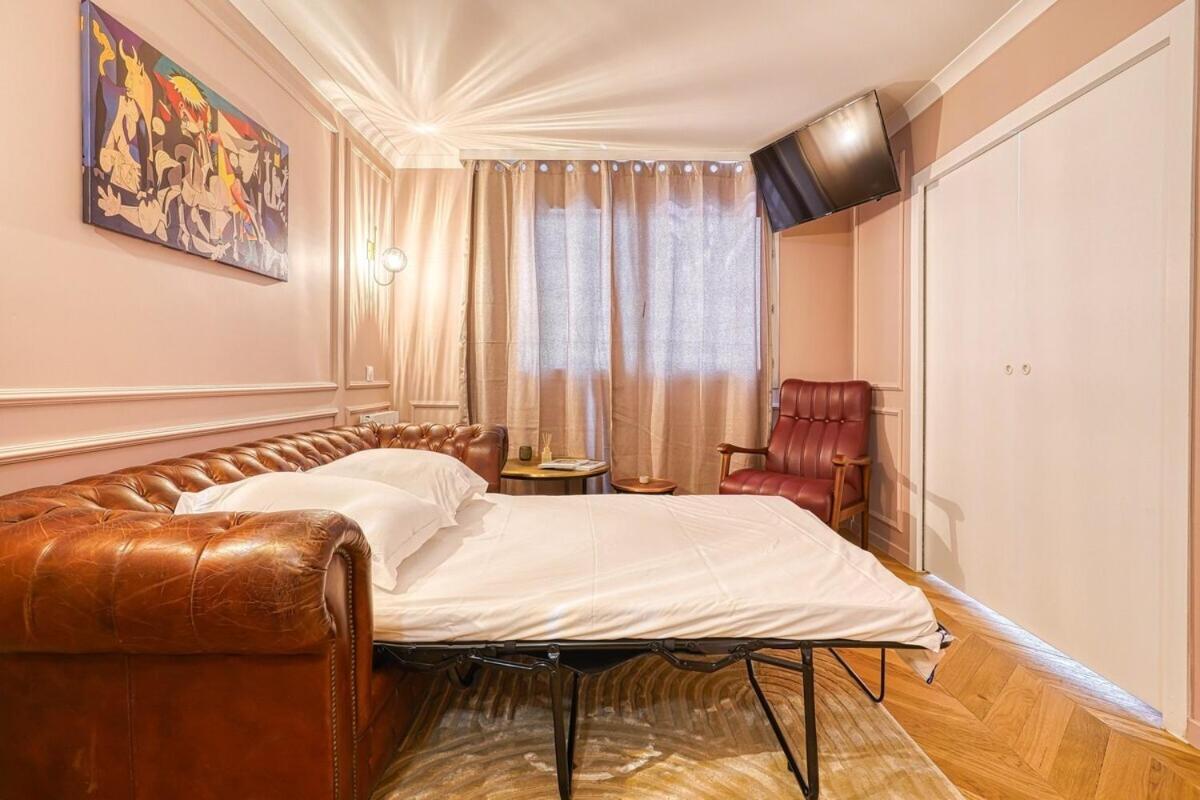 Melody Suite In Paris Курбьовоа Екстериор снимка
